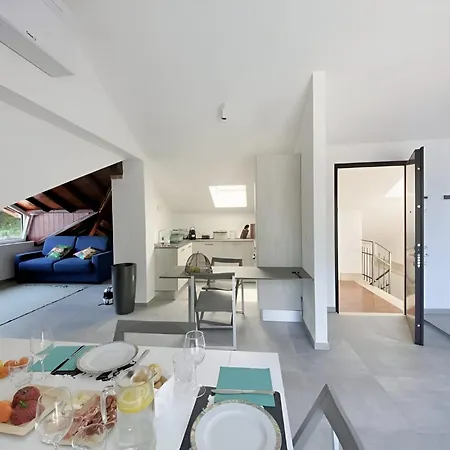 Lejlighed La Rondinella Comolake