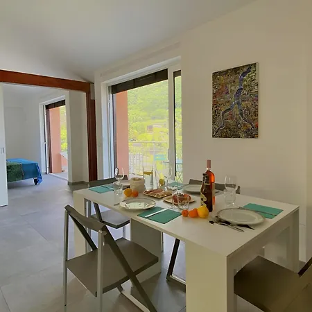 La Rondinella Comolake Lejlighed